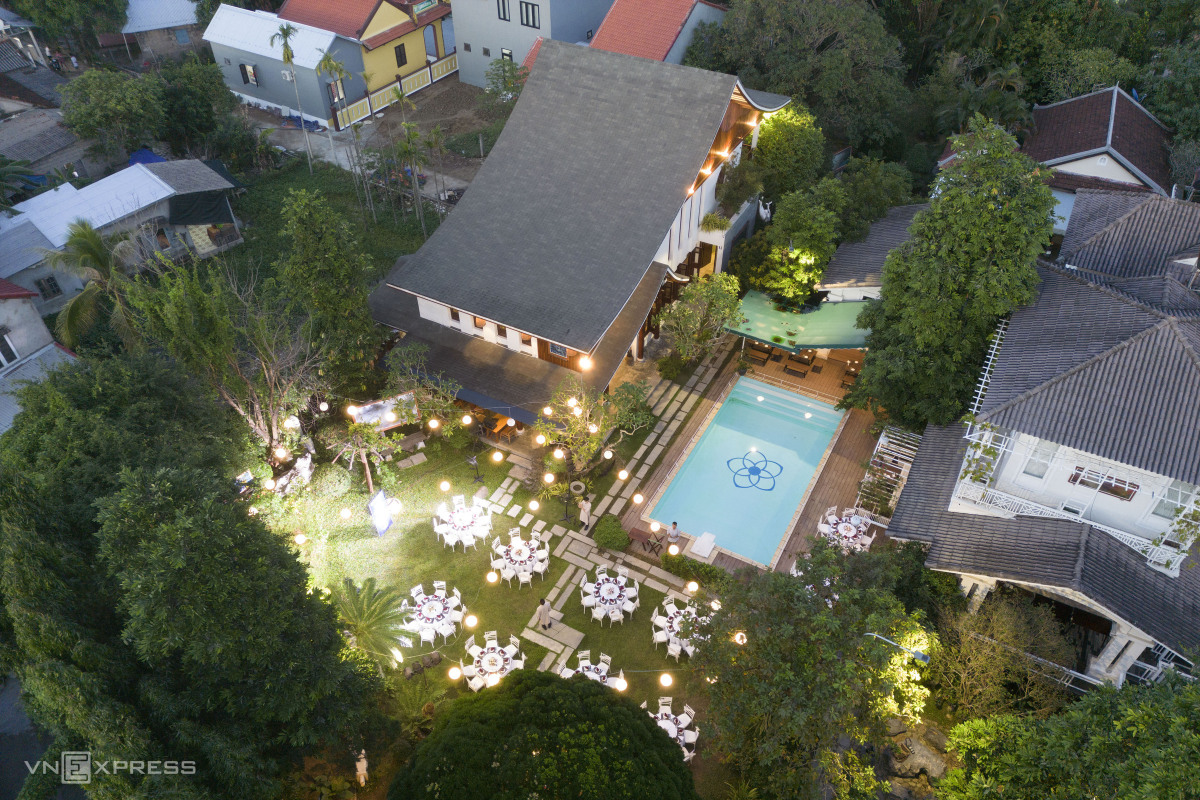 Hue's vegetarian culinary delights in a 500-year-old setting