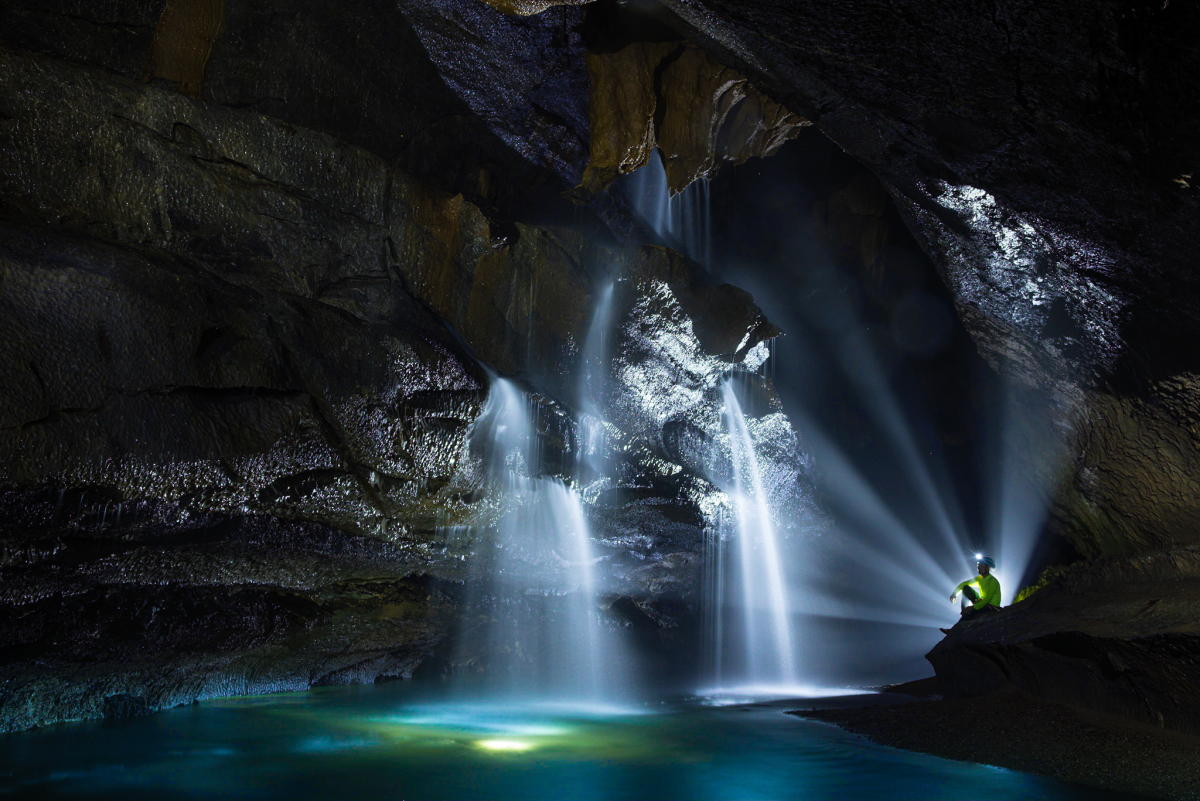 The majestic beauty of Va Cave, Vietnam’s Hidden Gem