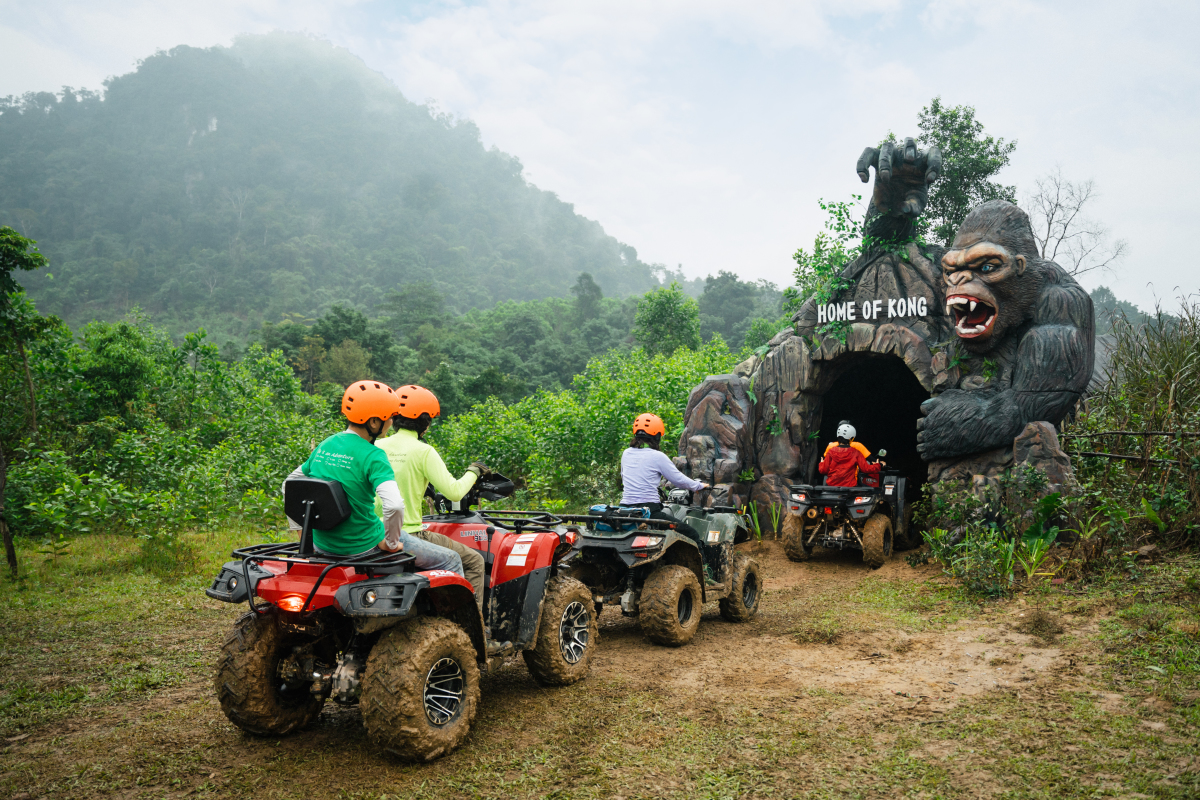Quang Binh launches all-terrain vehicle tour to explore ironwood forest