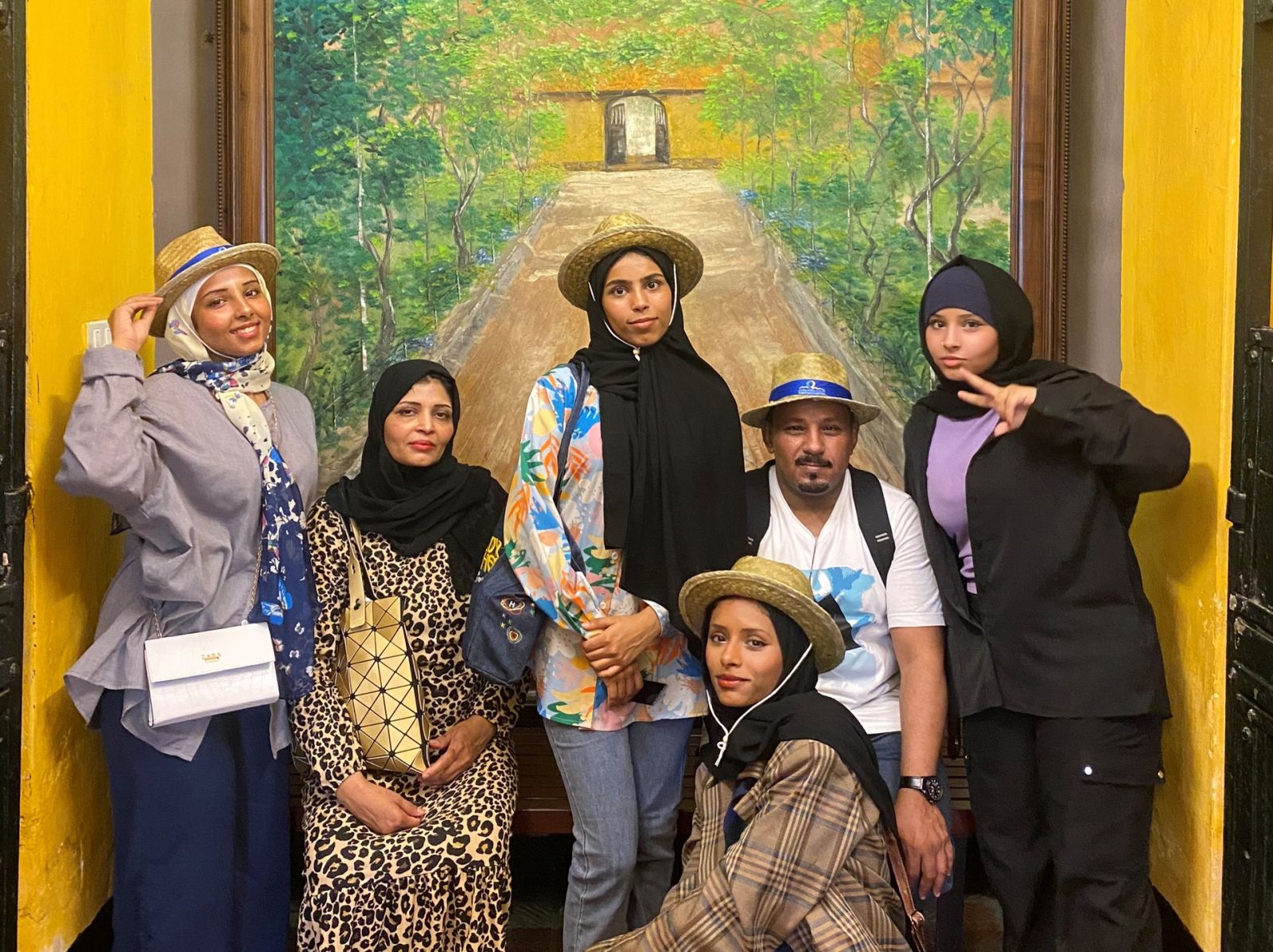 رحلة استكشاف هانوي في يوم واحد لعائلة سعودية