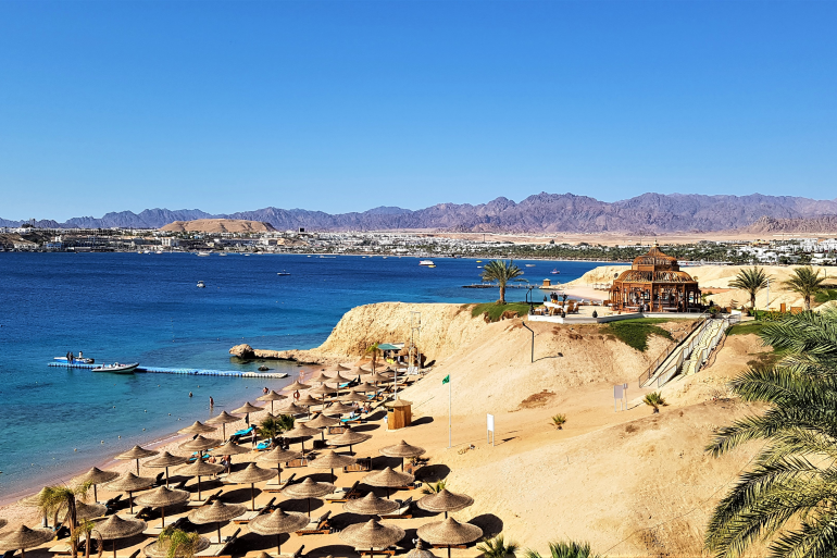 أحدها في العالم العربي.. أجمل 5 شواطئ في العالم