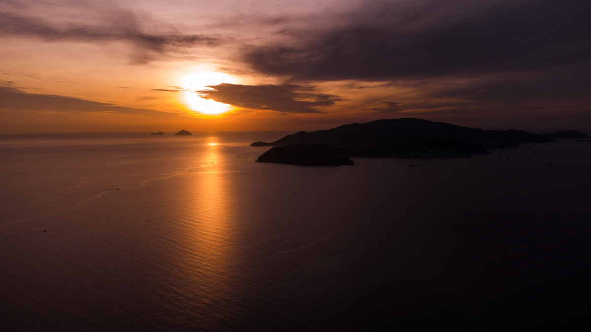 Bình minh trên thành phố biển Nha Trang