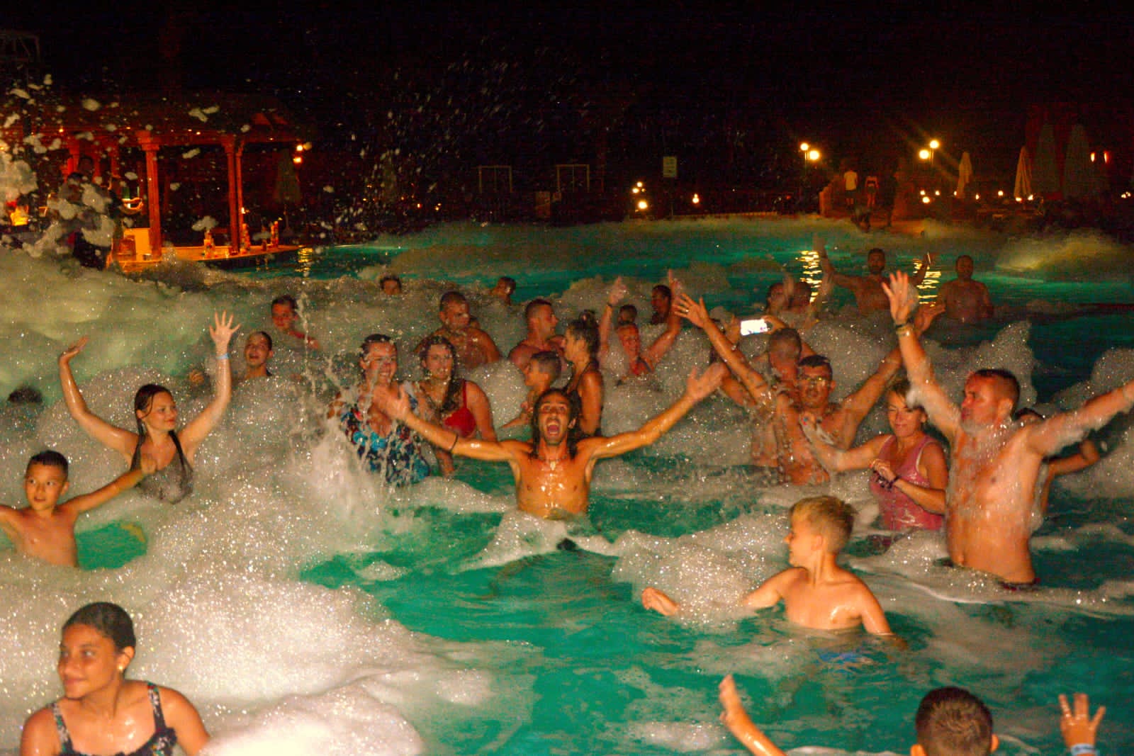 مصر: مهرجان «الفوم» ليلا لتنشيط السياحة على شواطئ مرسى علم